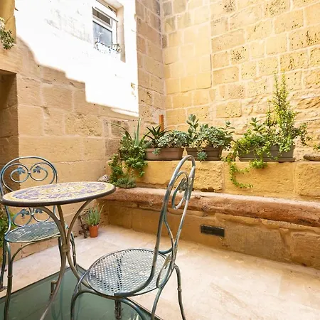 Shambala Apartman